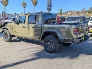 2026 Jeep Gladiator Sport S 2026 Jeep Gladiator Sport S