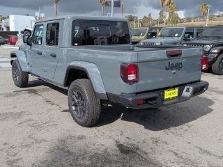 2026 Jeep Gladiator Sport S 2026 Jeep Gladiator Sport S