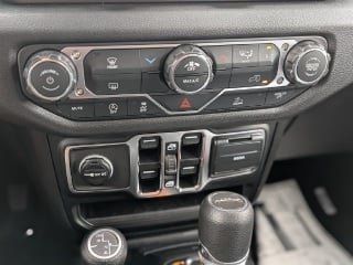 2026 Jeep Gladiator Sport S 2026 Jeep Gladiator Sport S