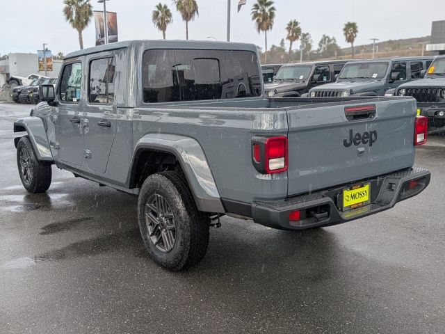 2026 Jeep Gladiator Sport S 2026 Jeep Gladiator Sport S
