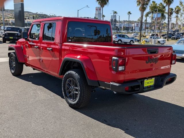 2026 Jeep Gladiator Sport S 2026 Jeep Gladiator Sport S