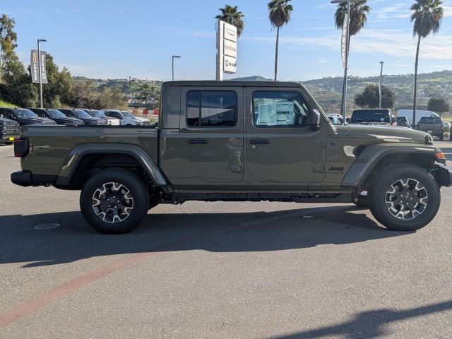 2026 Jeep Gladiator 
