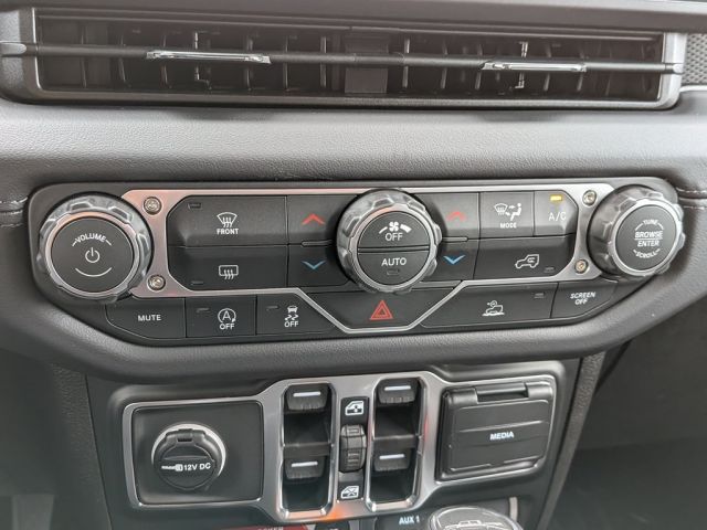 2026 Jeep Gladiator Mojave 2026 Jeep Gladiator Mojave