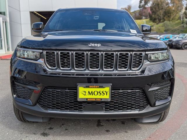 2026 Jeep Grand Cherokee Laredo 2026 Jeep Grand Cherokee Laredo