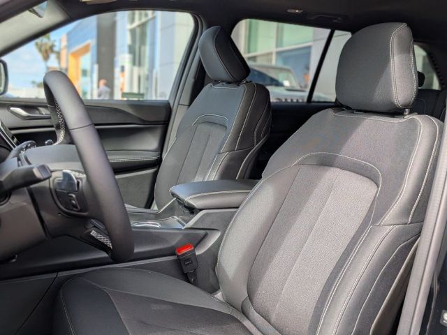 2026 Jeep Grand Cherokee Laredo 2026 Jeep Grand Cherokee Laredo