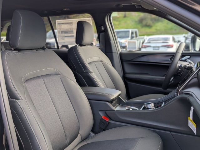 2026 Jeep Grand Cherokee Laredo 2026 Jeep Grand Cherokee Laredo