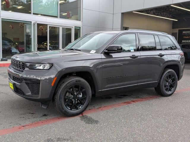 2026 Jeep Grand Cherokee Laredo