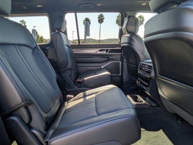 2026 Jeep Grand Wagoneer 