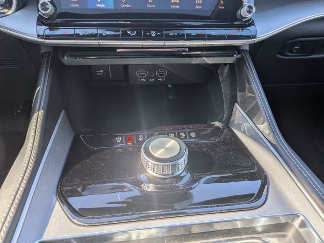 2026 Jeep Grand Wagoneer 