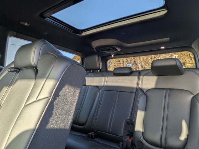 2026 Jeep Grand Wagoneer 