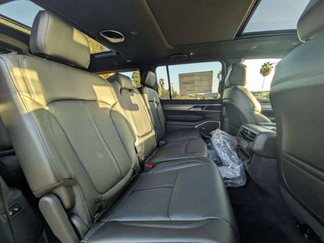 2026 Jeep Grand Wagoneer 