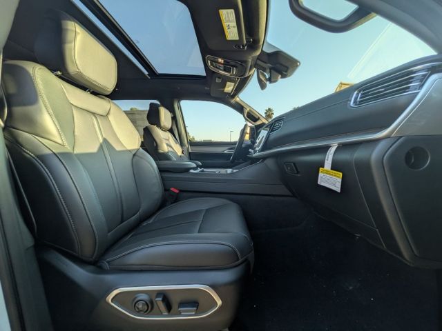 2026 Jeep Grand Wagoneer 