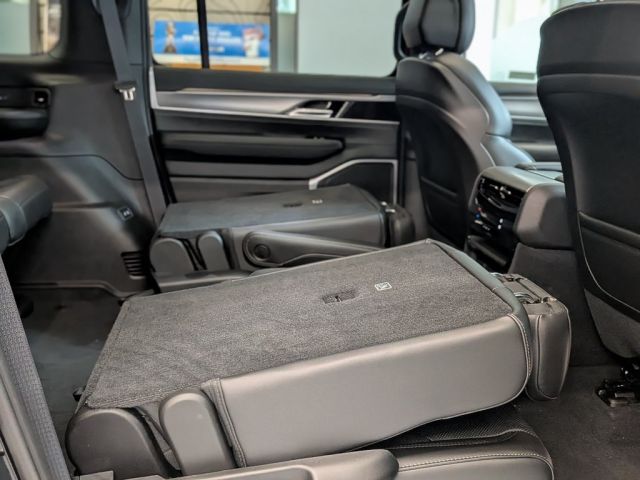 2026 Jeep Grand Wagoneer 