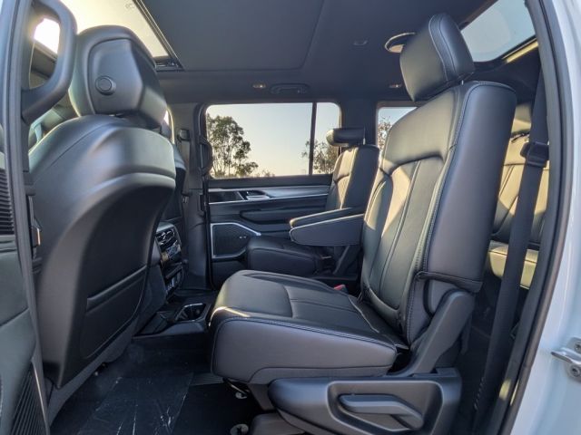 2026 Jeep Grand Wagoneer 