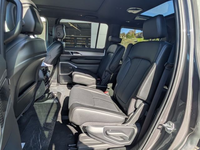 2026 Jeep Grand Wagoneer 