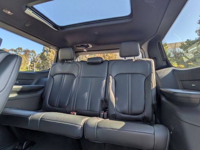 2026 Jeep Grand Wagoneer 