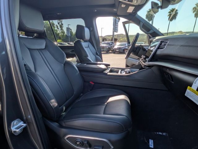 2026 Jeep Grand Wagoneer 