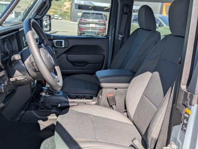 2026 Jeep Wrangler Sahara 2026 Jeep Wrangler Sahara