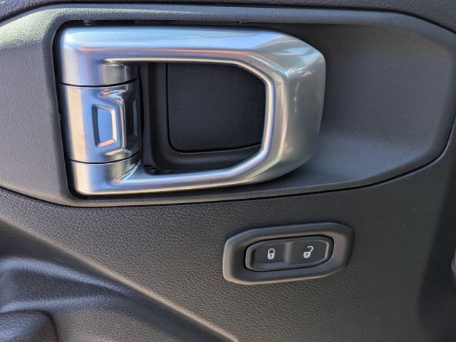 2026 Jeep Wrangler Sahara 2026 Jeep Wrangler Sahara