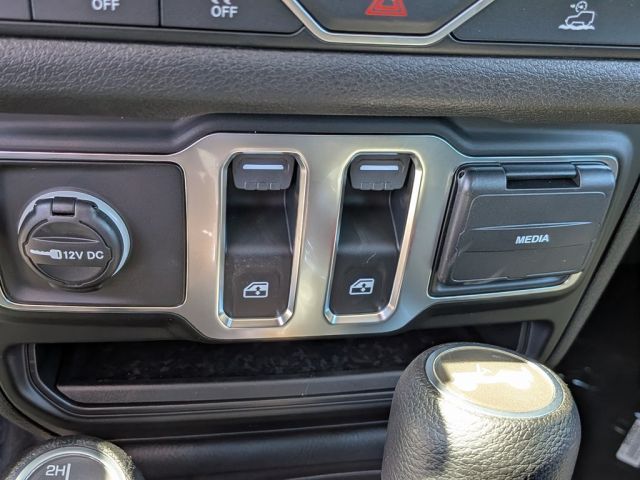 2026 Jeep Wrangler Sahara 2026 Jeep Wrangler Sahara