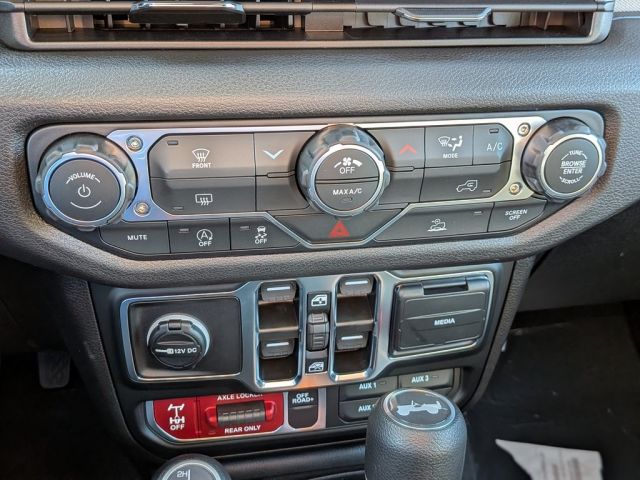 2026 Jeep Wrangler Sahara 2026 Jeep Wrangler Sahara