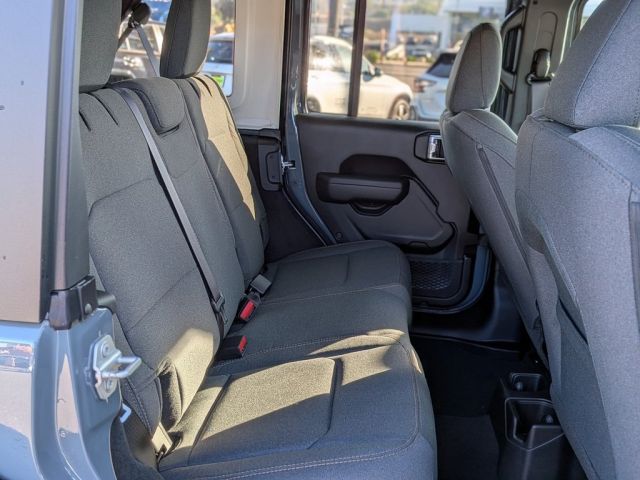 2026 Jeep Wrangler Sahara 2026 Jeep Wrangler Sahara