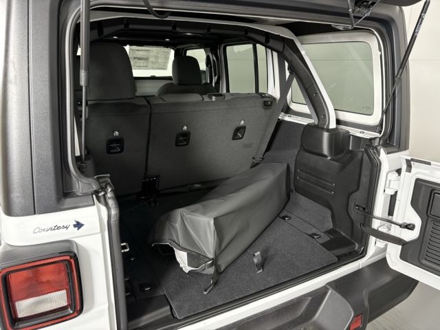 2026 Jeep Wrangler Sport 2026 Jeep Wrangler Sport