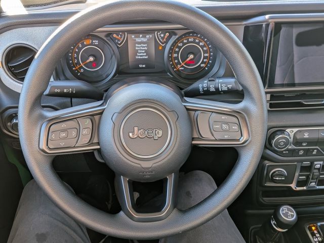 2026 Jeep Wrangler Sahara 2026 Jeep Wrangler Sahara