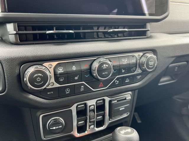 2026 Jeep Wrangler Sport 2026 Jeep Wrangler Sport