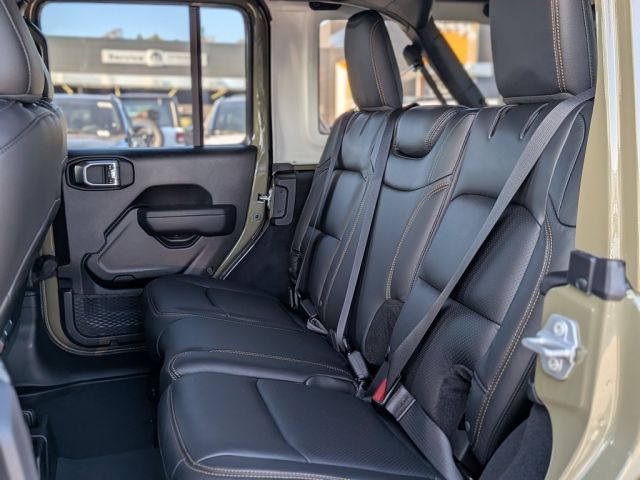 2026 Jeep Wrangler Sahara 2026 Jeep Wrangler Sahara