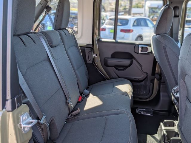 2026 Jeep Wrangler Sahara 2026 Jeep Wrangler Sahara