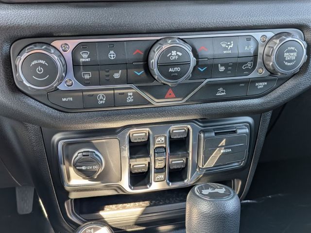 2026 Jeep Wrangler Sahara 2026 Jeep Wrangler Sahara