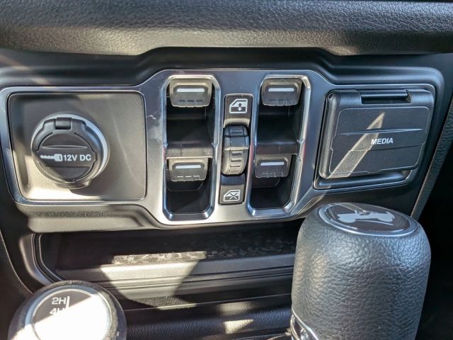 2026 Jeep Wrangler Sahara 2026 Jeep Wrangler Sahara