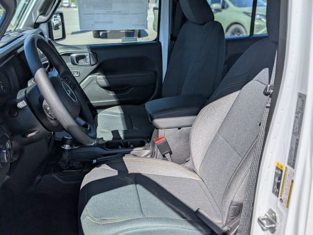 2026 Jeep Wrangler Sahara 2026 Jeep Wrangler Sahara