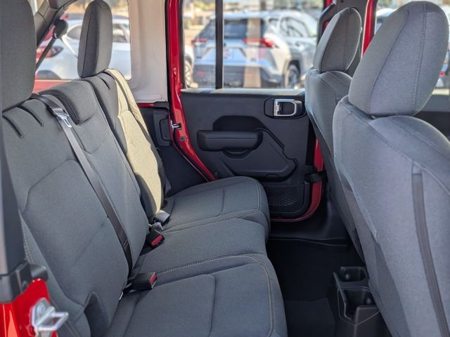 2026 Jeep Wrangler Sahara 2026 Jeep Wrangler Sahara