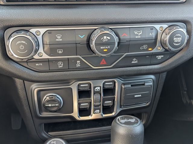 2026 Jeep Wrangler Sahara 2026 Jeep Wrangler Sahara