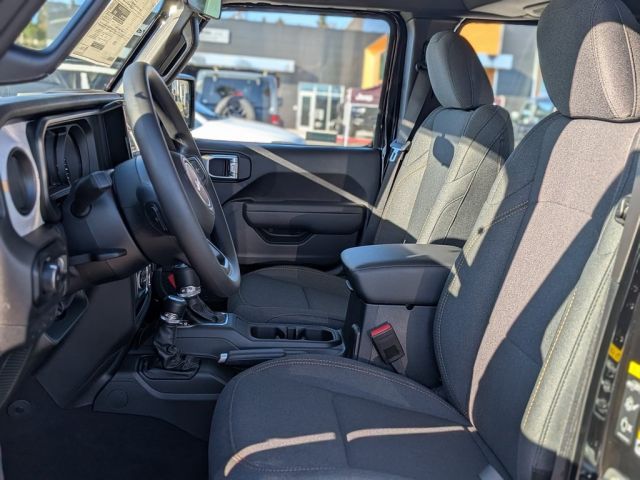 2026 Jeep Wrangler Sahara 2026 Jeep Wrangler Sahara