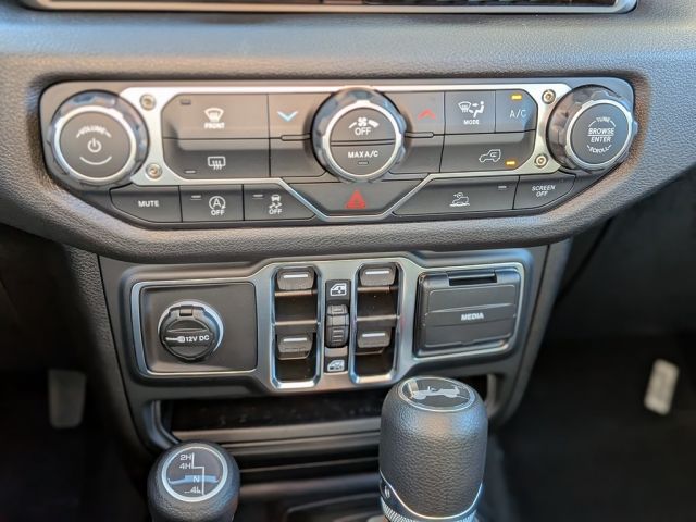 2026 Jeep Wrangler Sahara 2026 Jeep Wrangler Sahara