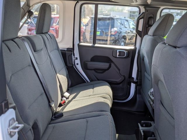 2026 Jeep Wrangler Sahara 2026 Jeep Wrangler Sahara