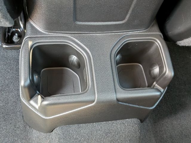 2026 Jeep Wrangler Sahara 2026 Jeep Wrangler Sahara