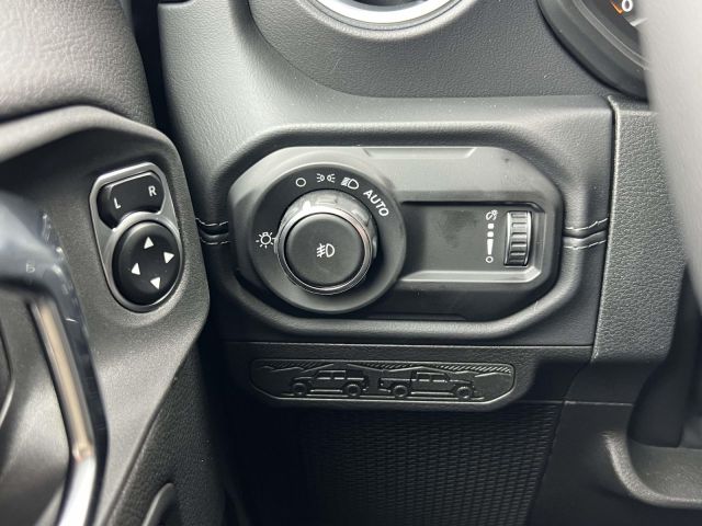 2026 Jeep Wrangler Sahara 2026 Jeep Wrangler Sahara