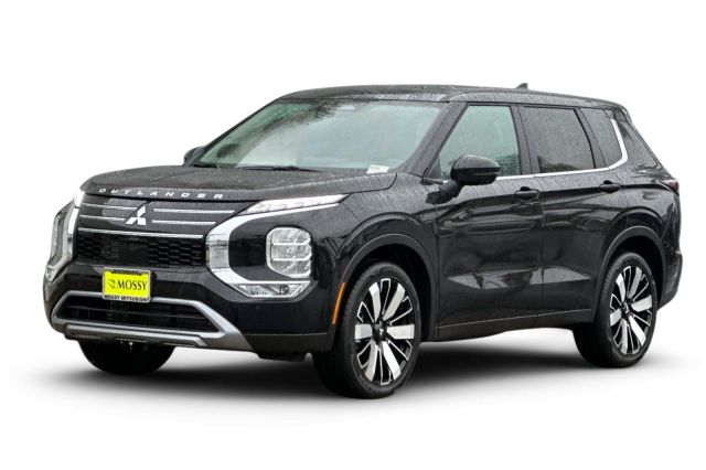 2026 Mitsubishi Outlander SE