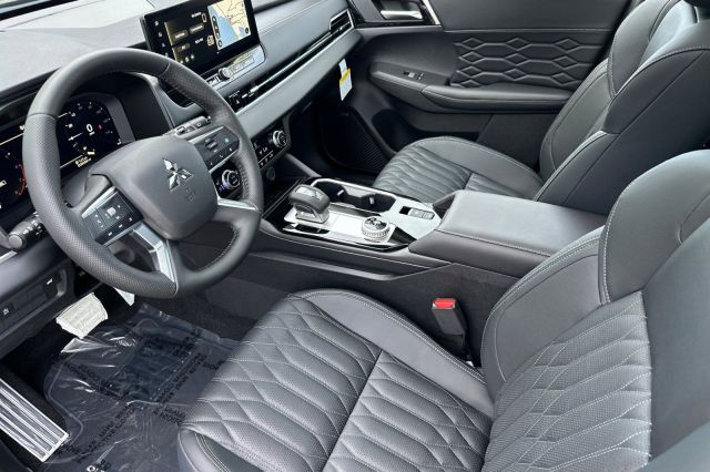 2026 Mitsubishi Outlander SEL