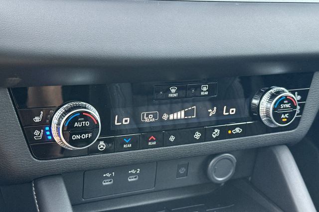 2026 Mitsubishi Outlander SEL