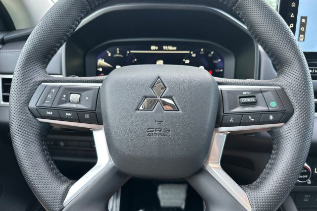 2026 Mitsubishi Outlander SEL