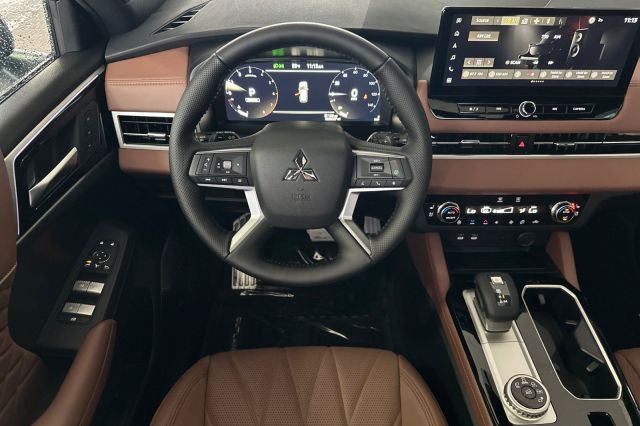 2026 Mitsubishi Outlander SEL