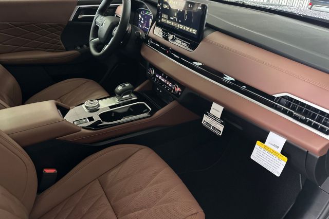 2026 Mitsubishi Outlander SEL