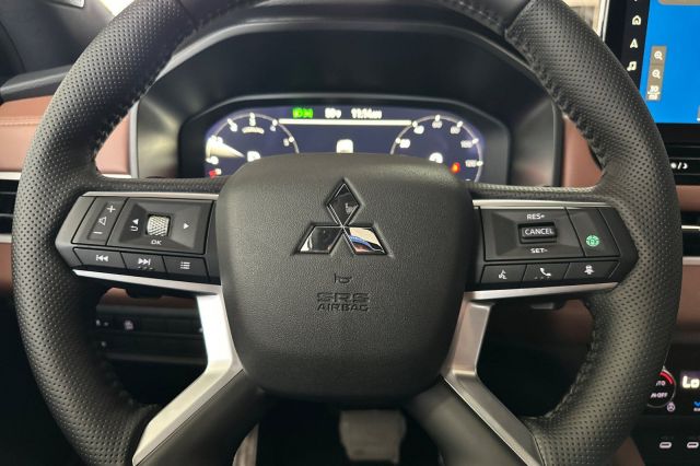 2026 Mitsubishi Outlander SEL