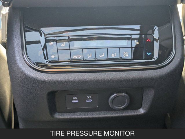 2026 Nissan Armada PRO-4X 2026 Nissan Armada PRO-4X