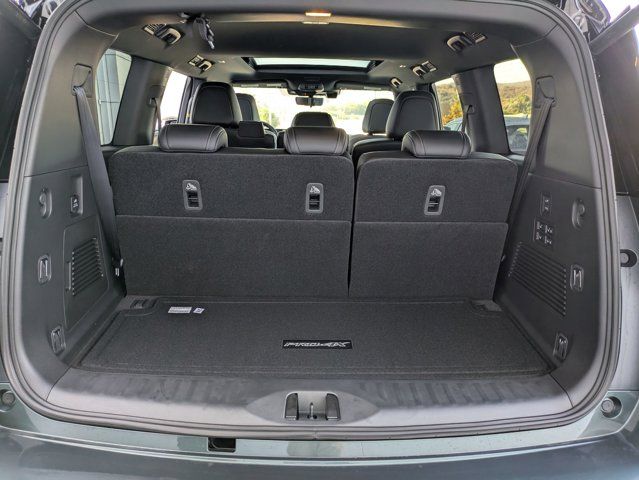 2026 Nissan Armada PRO-4X 2026 Nissan Armada PRO-4X